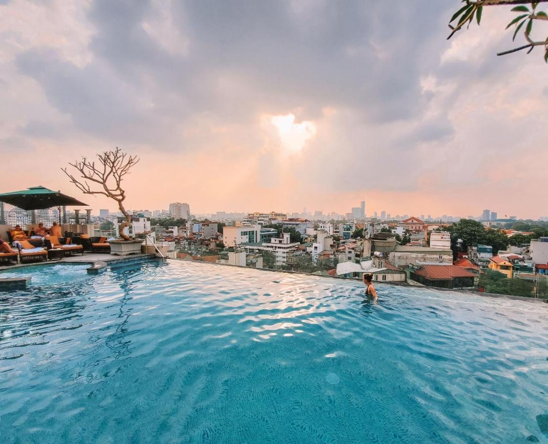 橄榄石豪华精品大酒店 河内 外观 照片 View from the rooftop pool